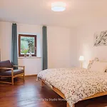 Casa de Férias Idyllisches Mit Teich Wielings