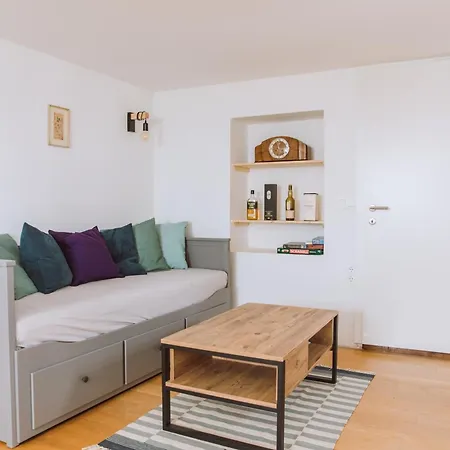 Holiday home Idyllisches Mit Teich *