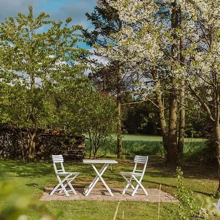 Holiday home Idyllisches Mit Teich *