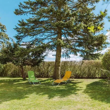 Holiday home Idyllisches Mit Teich