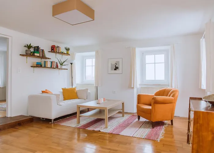 Idyllisches Mit Teich *