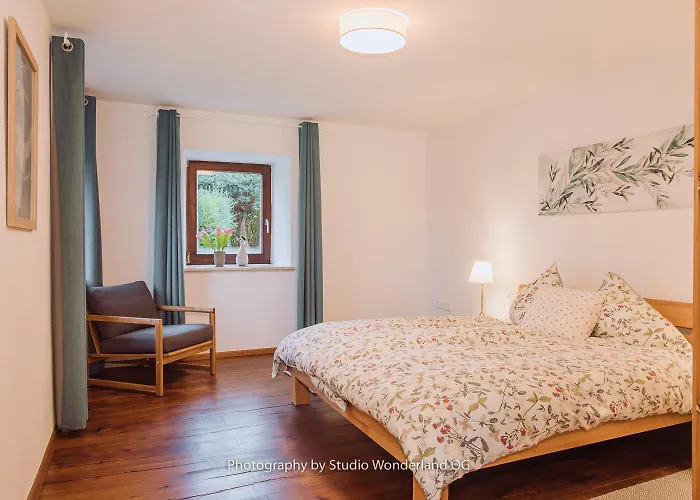 Ferienhaus Idyllisches Mit Teich Wielings