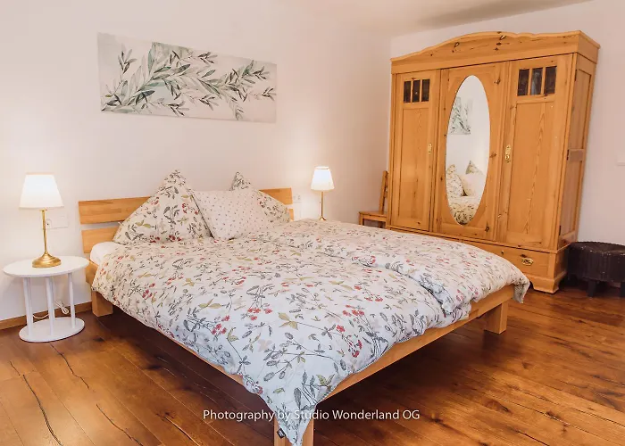 Ferienhaus Idyllisches Mit Teich