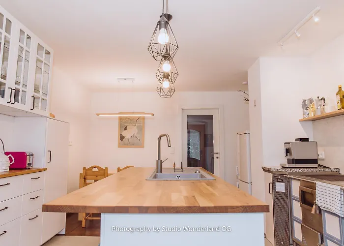 Idyllisches Mit Teich