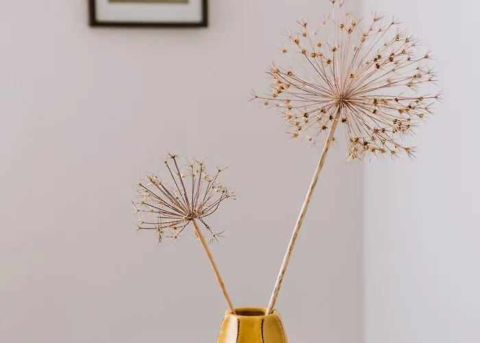 Idyllisches Mit Teich