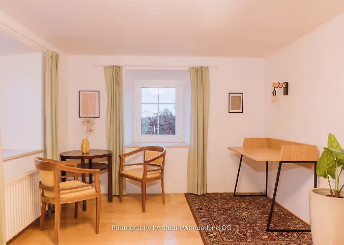 Idyllisches Mit Teich Ferienhaus